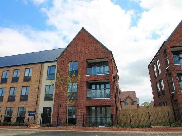Apartment for rent in Whitehouse, Milton Keynes
