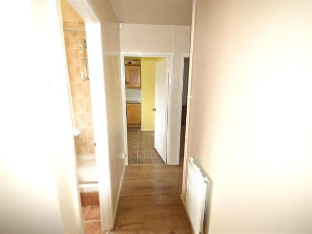 Apartment for rent in Thames View, Greater London