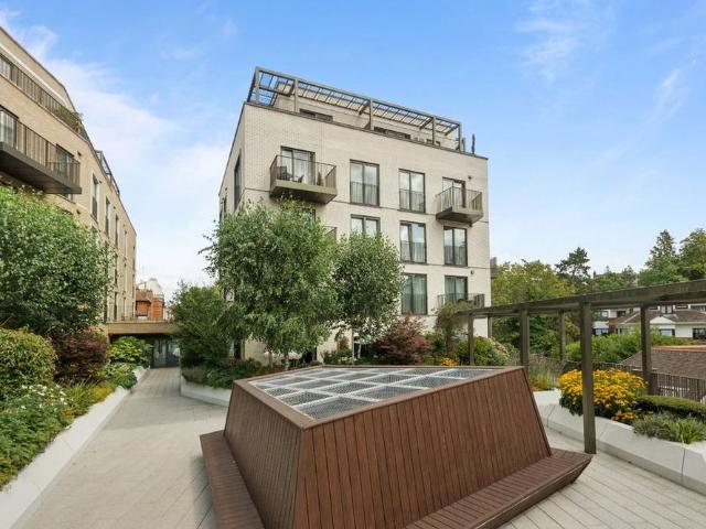 Apartment for rent in St James, Sandown Park