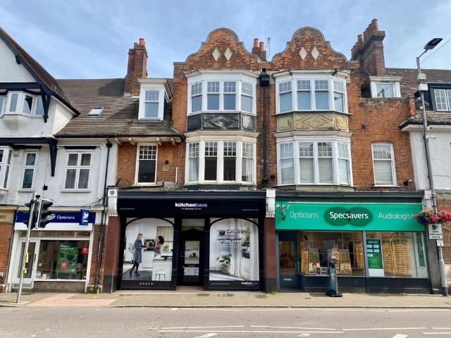 Flat for rent in Gerrards Cross, Denham