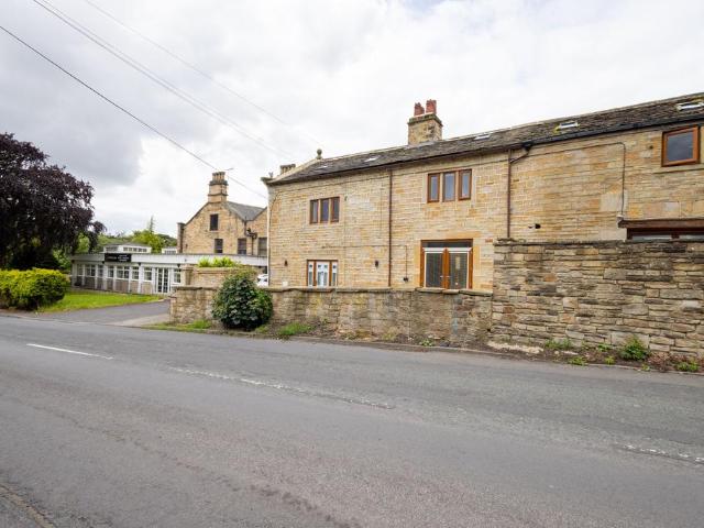 Flat for rent in Birkenshaw Bottom, Gomersal