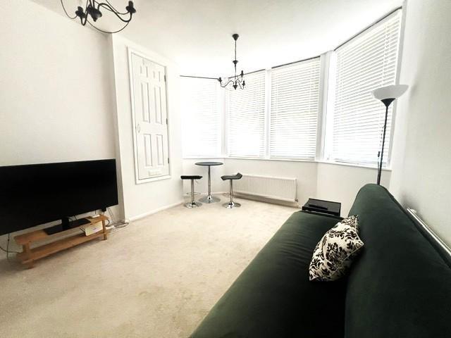 Apartment for rent in Southgate, Oakwood