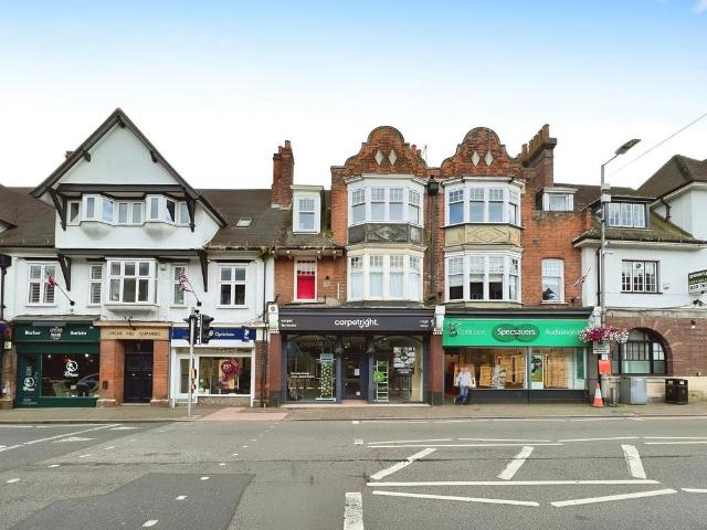 Flat for rent in Gerrards Cross, Denham