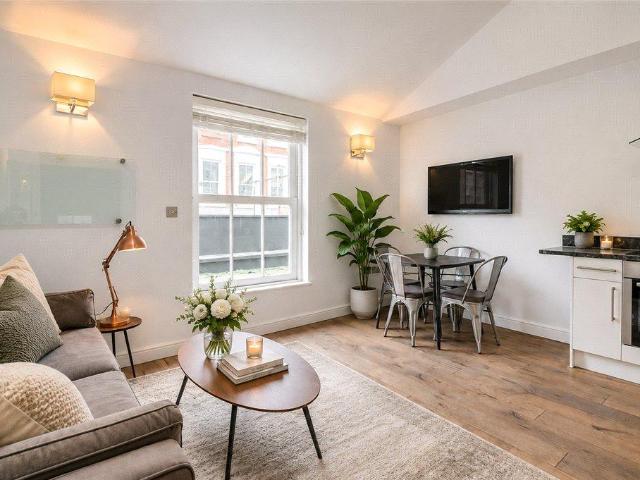 Flat for rent in Earl's Court, Greater London