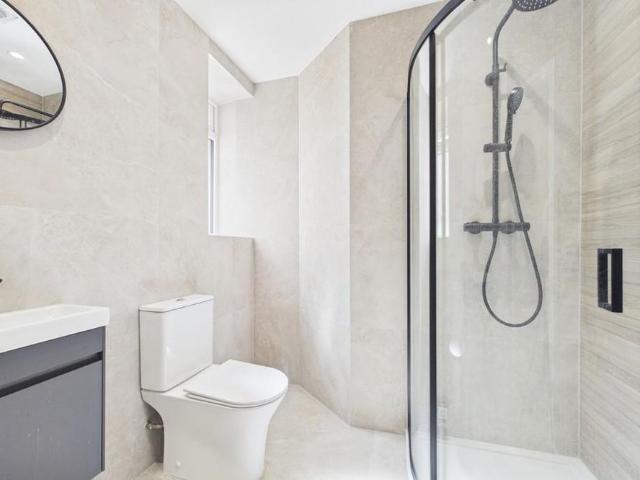 Room for rent in Tower Hamlets, Ash