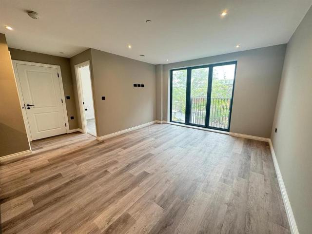 Flat for rent in Holbeck, West Yorkshire