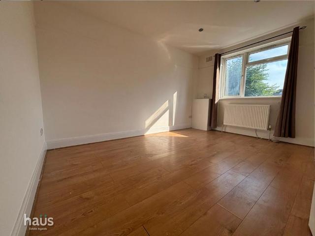 Apartment for rent in Westcourt, Hamerton
