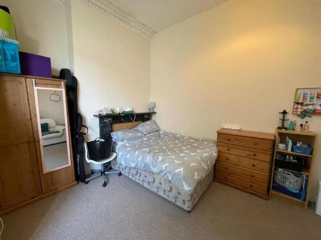 Apartment for rent in Kingswood
