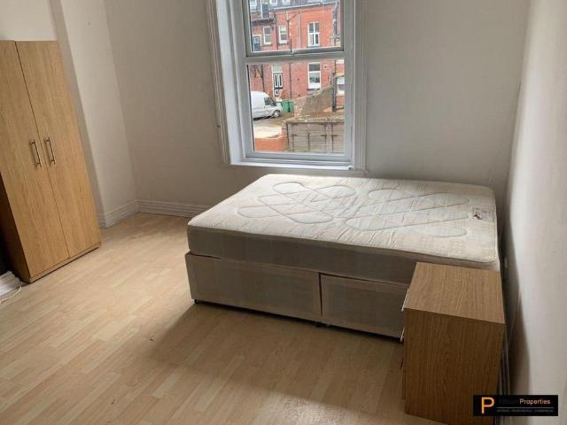 Apartment for rent in Hyde Park, West Yorkshire
