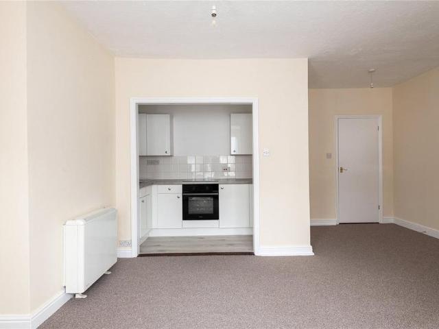 Apartment for rent in Regent Quay, Oad Street