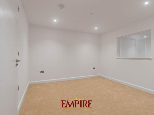 Apartment for rent in Beamhurst, Staffordshire