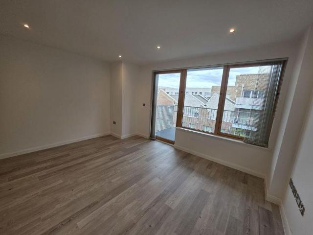 Apartment for rent in Scrattons Farm, Greater London