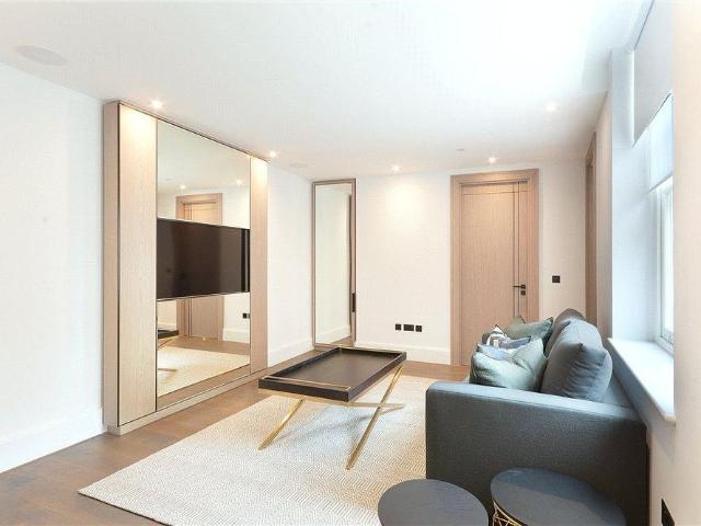 Apartment for rent in South Kensington, Greater London