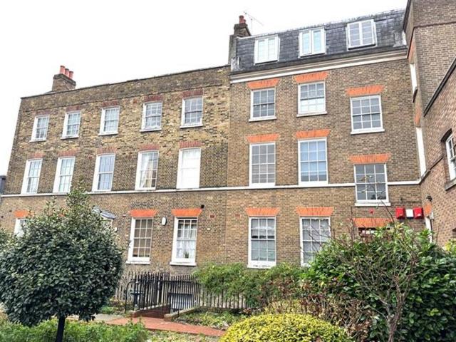 Flat for rent in Stoke Newington, Isle Of Man