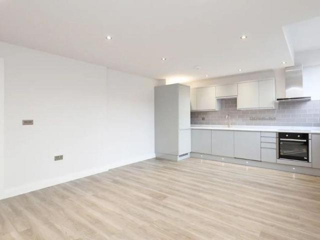 Apartment for rent in Woodseats, South Yorkshire