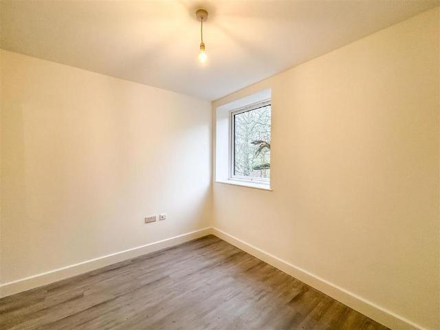 Apartment for rent in Cottingley, West Yorkshire
