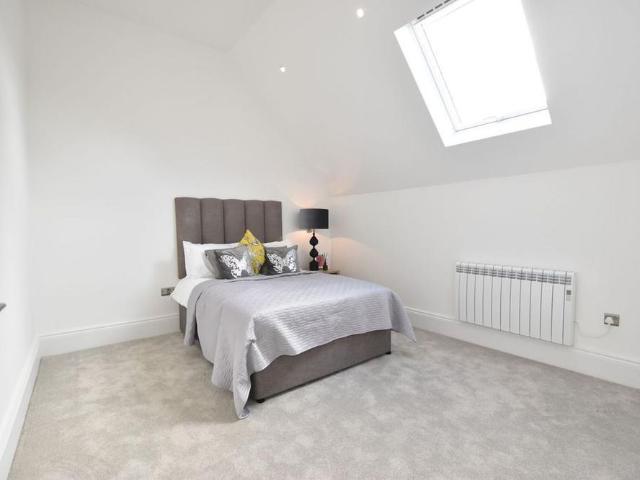 Apartment for rent in Pachesham Park, Surrey