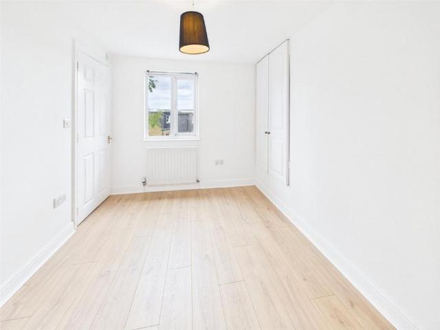 Apartment for rent in London Borough of Hounslow, Spring Grove
