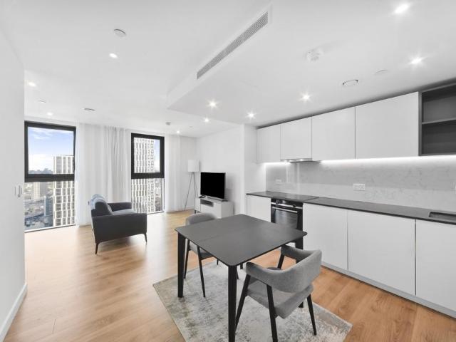 Flat for rent in Isle Of Dogs, Greater London