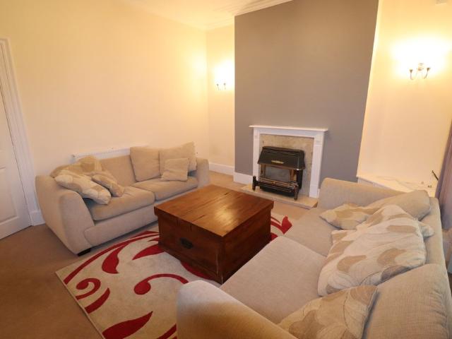 Apartment for rent in Sunnybank, Ballindoch