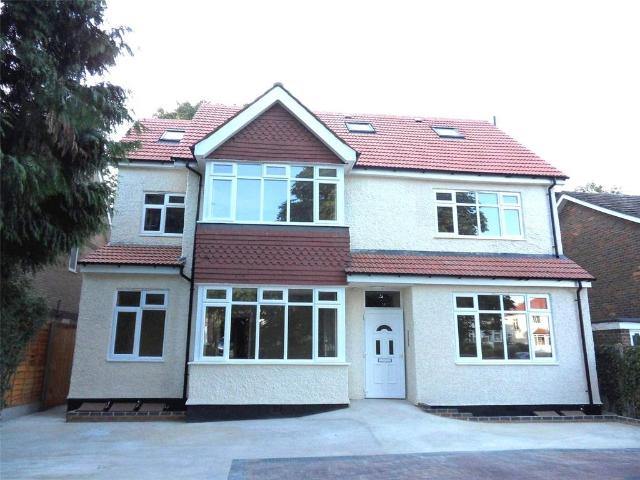 Flat for rent in London Borough of Croydon, Purley