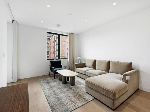 Apartment for rent in Sands End, Greater London