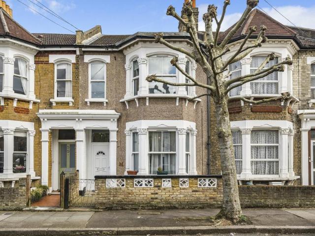 Flat for rent in Balham, Greater London