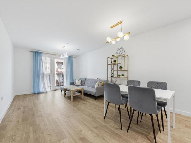 Flat for rent in Silvertown, Greater London