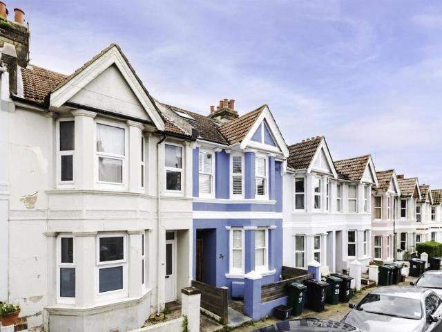 Flat for rent in Aldrington
