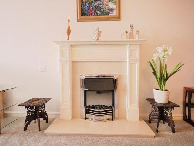 Apartment for rent in Uckfield, Cross In Hand