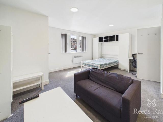 Apartment for rent in Thornton Lodge, Huddersfield