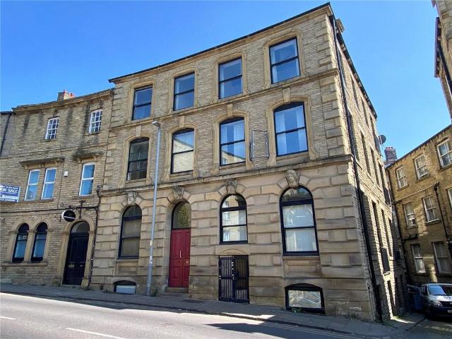Flat for rent in Dewsbury, Eightlands