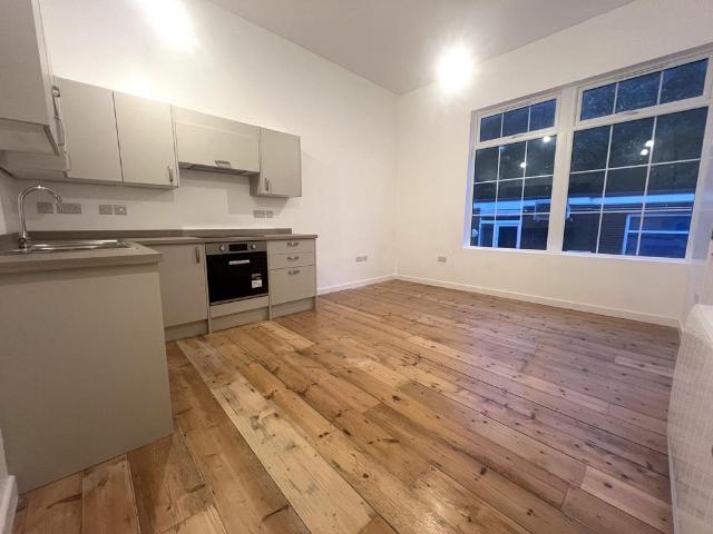 Flat for rent in Dawlish, Bridford