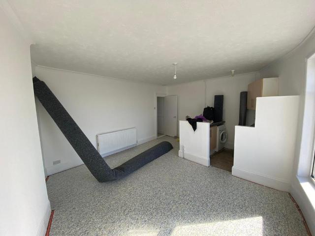 Flat for rent in Fratton, City Of Portsmouth