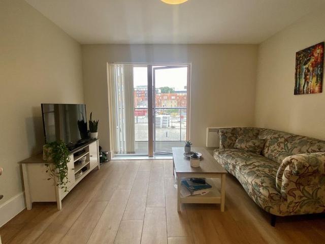 Apartment for rent in Lakenham, East Bank