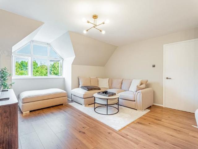 Apartment for rent in St Albans, Five Acres