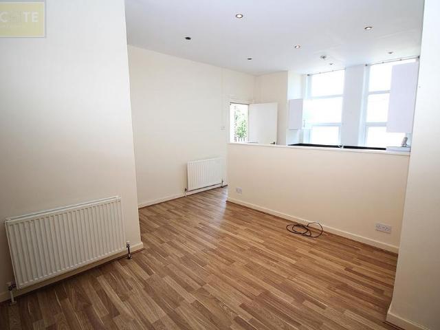 Apartment for rent in Woodsend, Trafford Park