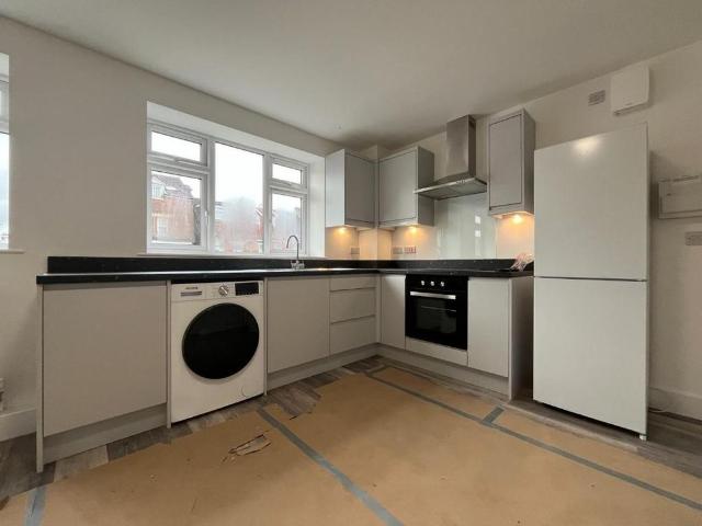 Apartment for rent in Red Hill, Surrey