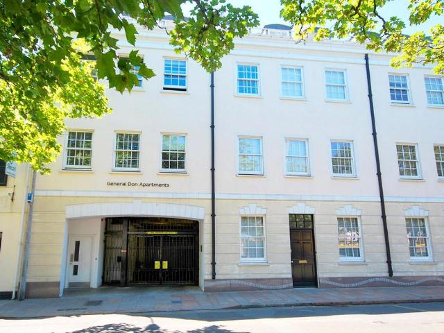Flat for rent in St Helier
