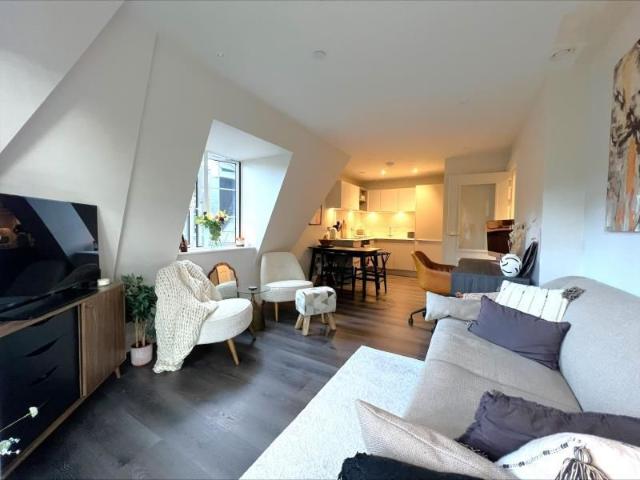 Apartment for rent in Horsell, Woking