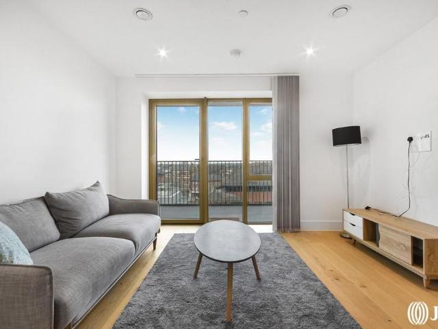 Apartment for rent in London Borough of Hounslow, Strand