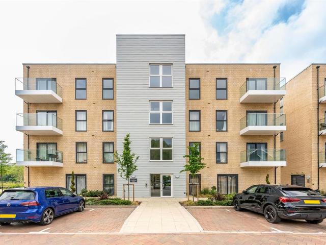 Flat for rent in Reading