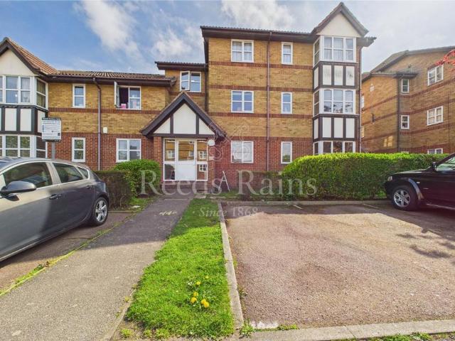 Flat for rent in Monks Orchard, Kent