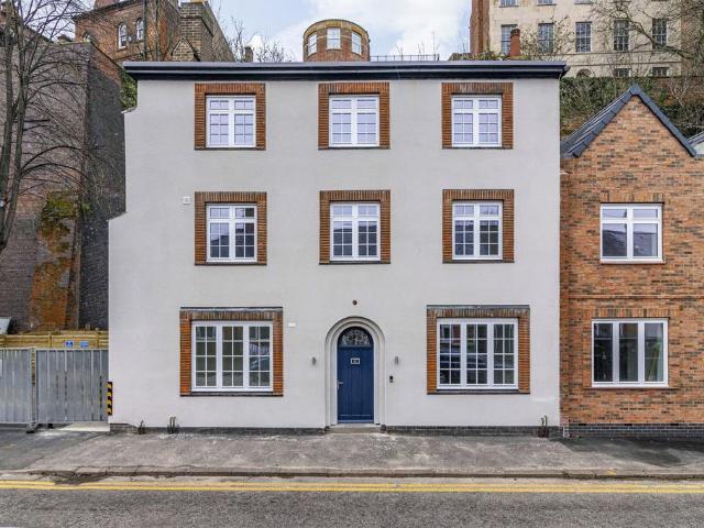Flat for rent in The Meadows, Haddon