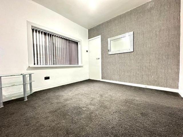 Apartment for rent in Four Lane Ends, Blackburn