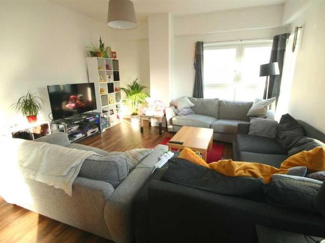 Apartment for rent in Riverdene, Priest Down