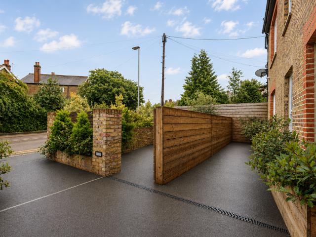Flat for rent in Connaught Park, Bushey