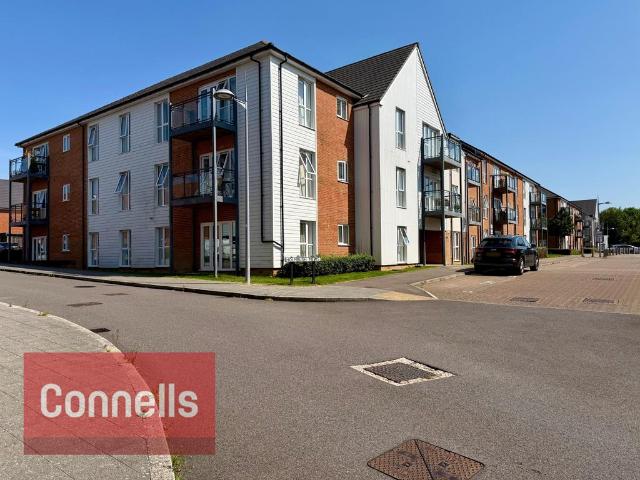 Flat for rent in Kilnwood Vale, Horsham