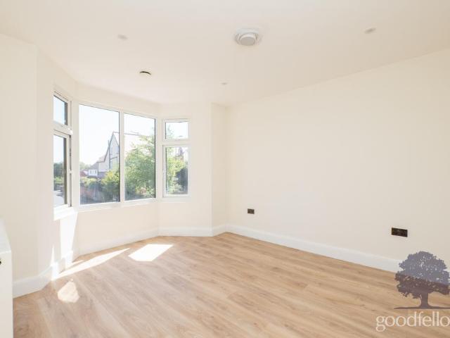 Flat for rent in Carshalton Beeches, Greater London