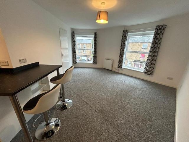 Apartment for rent in Sydenham, Green Close
